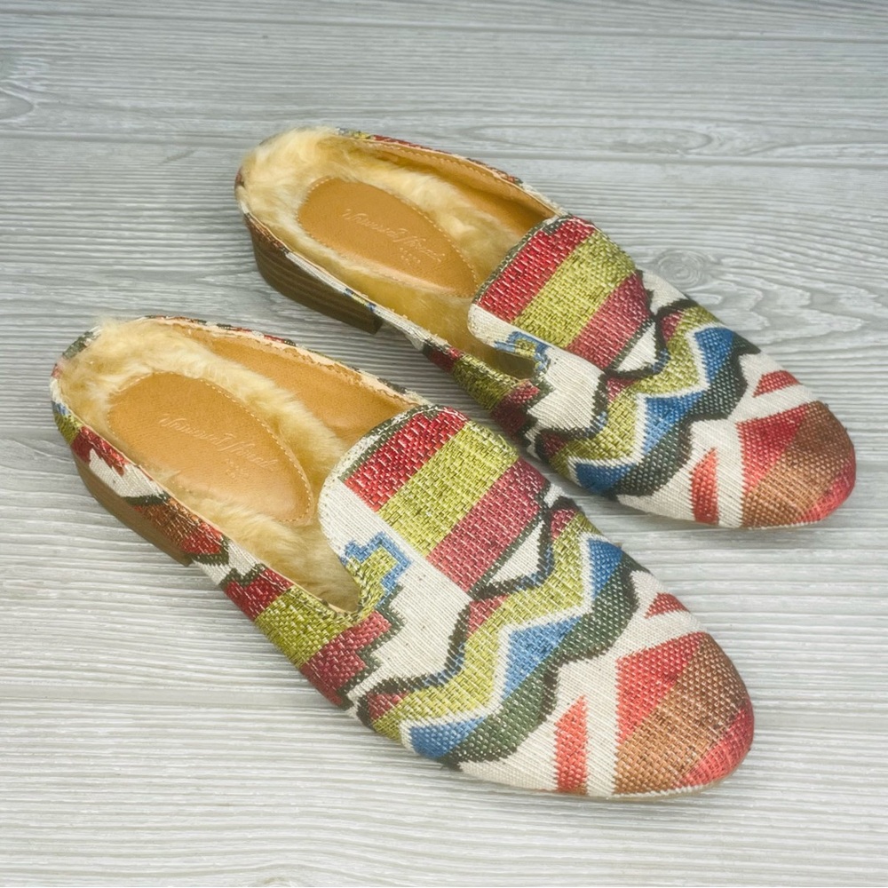 Universal Threads Mules Slides Woman’s 7 Aztec Ta… - image 2